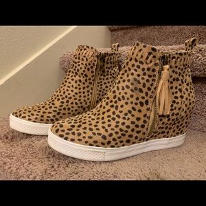 Leopard print wedges